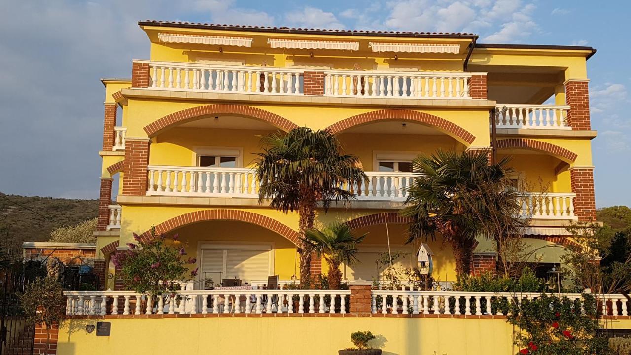 Bed & Breakfast Ruzica ノヴィ・ヴィノドロスキー エクステリア 写真